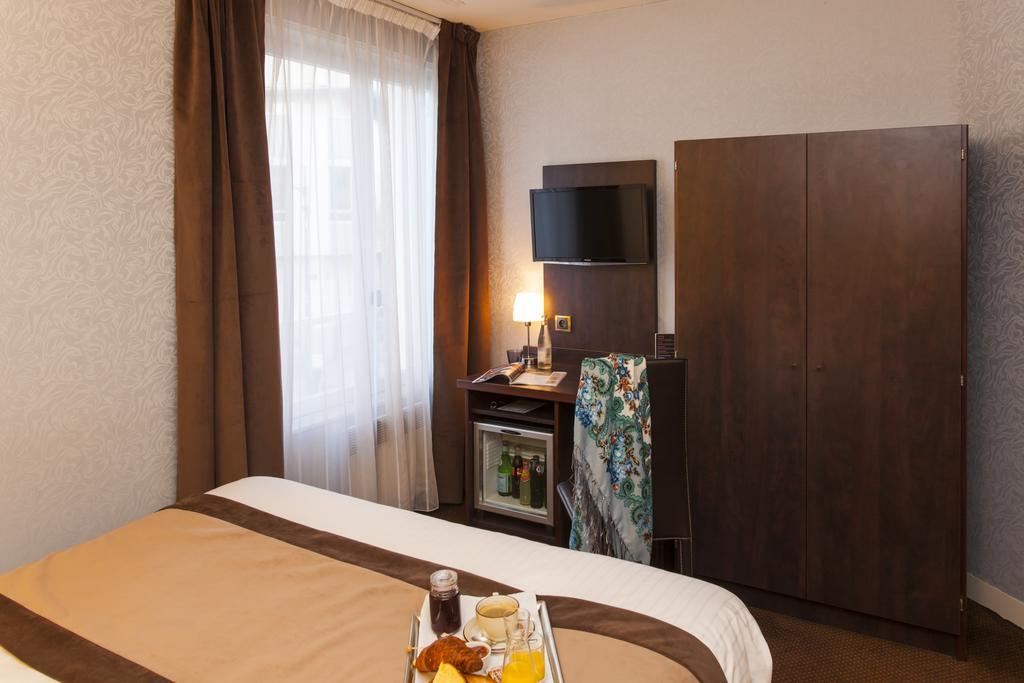 Elysee Hotel Châteauroux Kamer foto